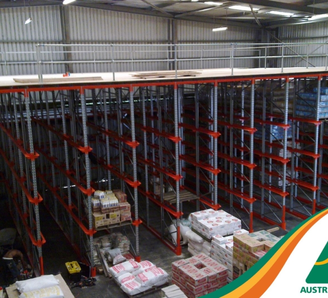 Macrack Drive In Pallet Racking with Raised Storage Area On Top