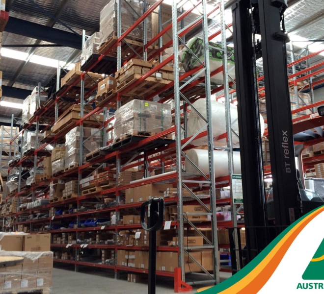 Macrack Selective Pallet Racking Mixed With Industrial Racking for stock picking