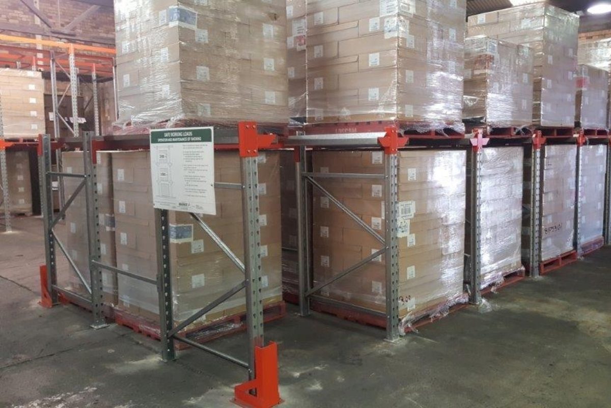 Drive In Racking With Protection Guards